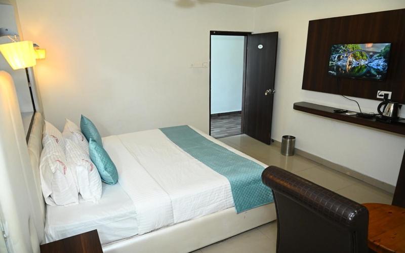 Hotel V Pride Comfort Βιζαχαπατνάμ Εξωτερικό φωτογραφία